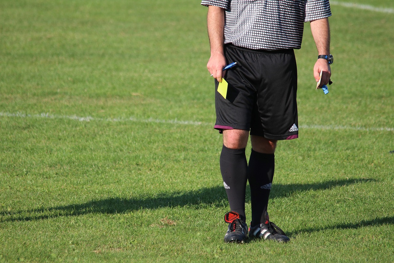 how-to-become-a-football-referee-in-the-united-states